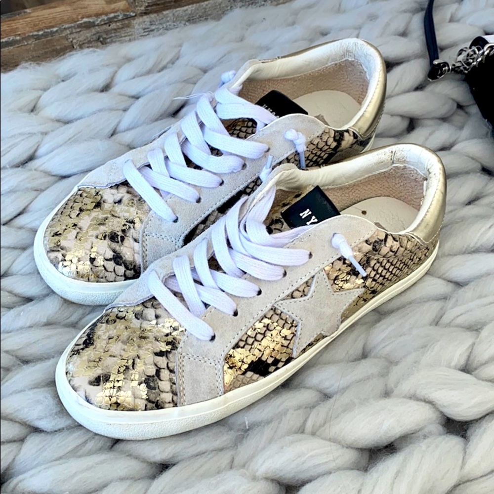 Steve Madden Sneakers